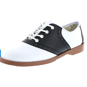 Women's size 12 Oxford shoes. New in box!